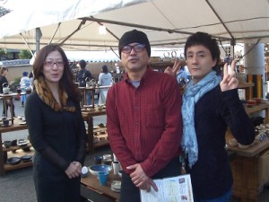 取材時の様子 左：金子 智慧美さん（ラジオボランティア）、真ん中：森里 龍生さん、右：島本 健太郎さん（ラジオボランティア）